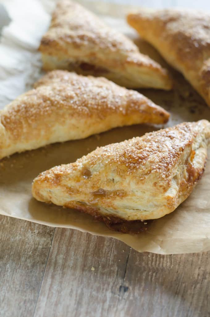 https://www.gogogogourmet.com/apple-turnovers/apple-turnovers-2/